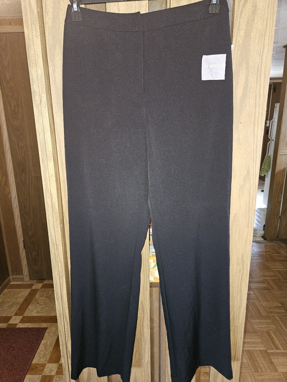 NWT Croft & Barrow Sz 10 Black Classic Fit, Secretly Slimming Pants